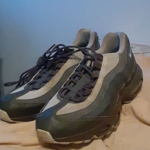 Air max size 9